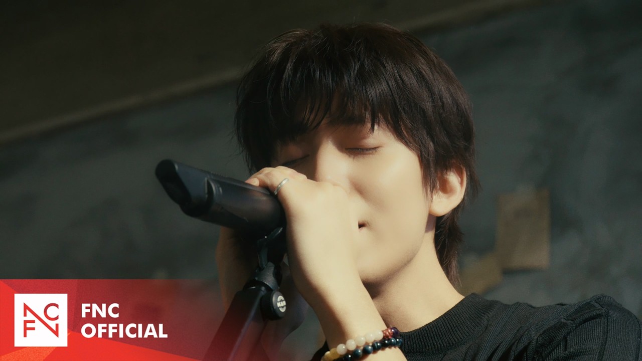SF9 ‘Love Comes Slowly’ LIVE VIDEO